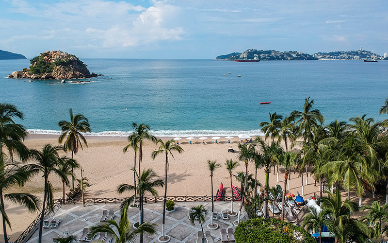 vista al mar desde hotel emporio acapulco