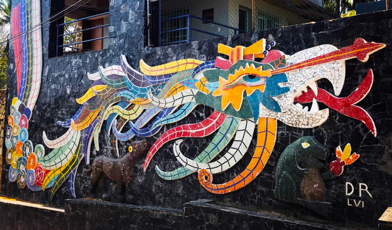 Un paseo por los murales de la Casa de los Vientos